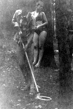 Atrakce pro pamětníky, hledání džusů a jiných "kovových dobrot" pomocí minohledačky (Irena 1979)