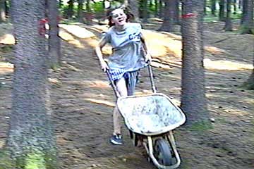 Změnou vozidla vznikl Kolečkokros, kolečko víc vydrží (Anča 1995)