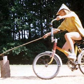 Rytíř na kole? Místo kola si představte koně