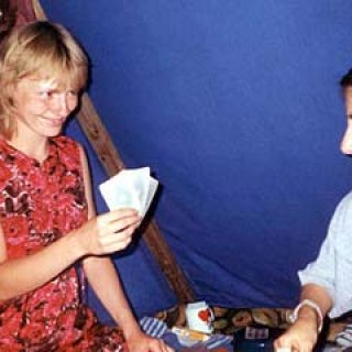 Herna přežila pod různými názvy dodnes - na návštěvě u Dáši Petronela, vedoucí herny o tři roky později