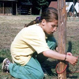Petronela na uzlařské regatě, která je součástí desetiboje