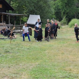 slalom na koštěti