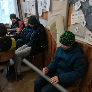 Sedmnáct set padesát sedm