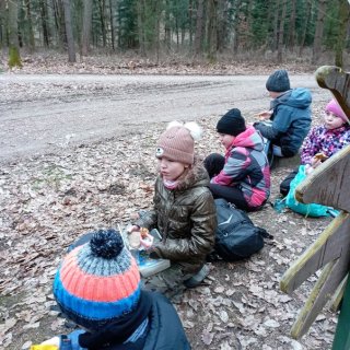 Svačicí, bumbací a lulací pauza
