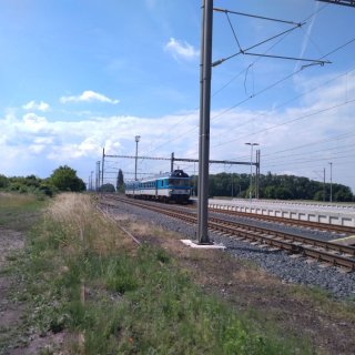Vlak ve Velimi
