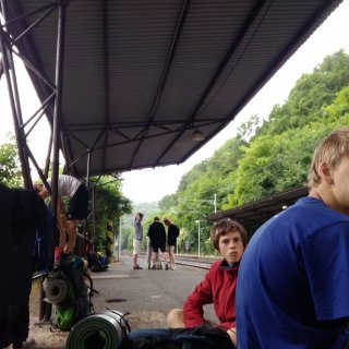 schovávačka před deštěm