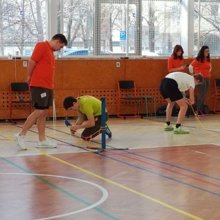 Na závodě