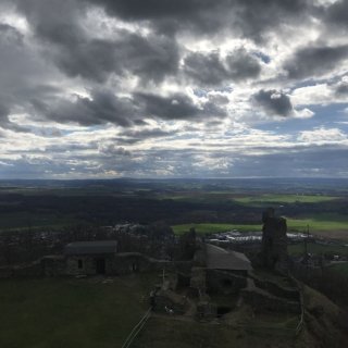 Vzhůru na hrad!