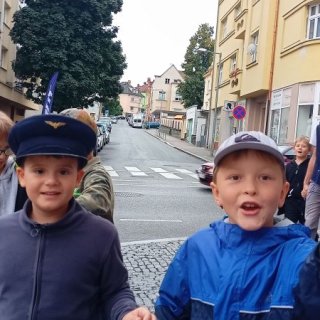 Jdeme za pokladem