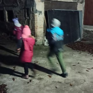 Hra na světelné majáky