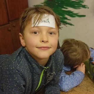 Vánoční hra - co mám na čele?