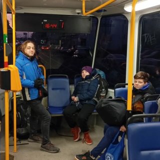 V tramvaji