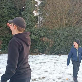 Sníh na zahradě