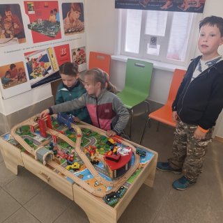 Dřevěný vlaky
