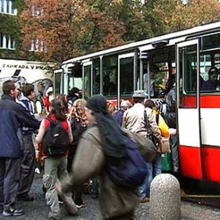 Útokem na autobus