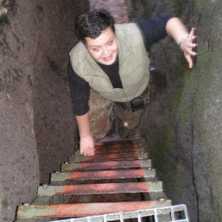 Neskákej na mě