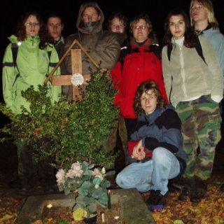 Hrob neznámého vojína - Ratboř