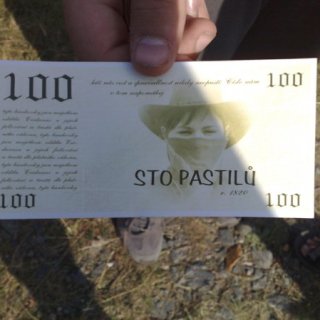Že by Masaryk? nebo Destinová?
