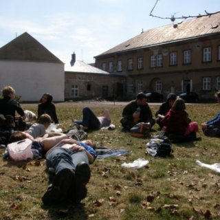 Piknik na zahradě