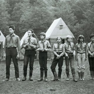 Nouzov - Táborové nástupy