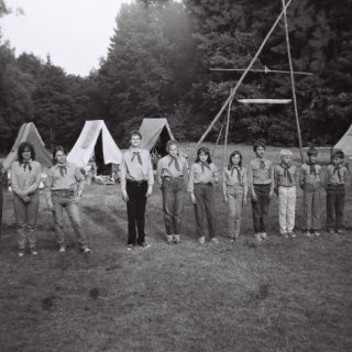 Nouzov - Táborové nástupy