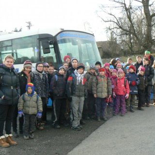 Průzkumníci a jejich pohádkový autobus