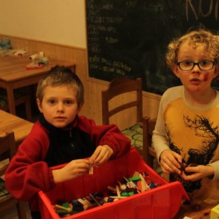 Zábava s dřevěnou stavebnicí