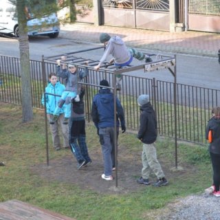 Dopolední hrátky na hřišti