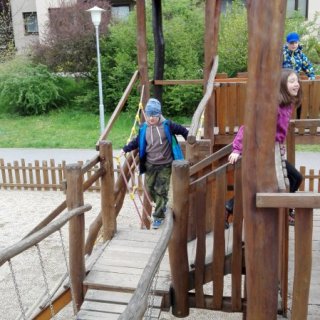 Kde nejlépe strávit odpoledne? Na hřišti!