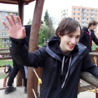 Kde nejlépe strávit odpoledne? Na hřišti!